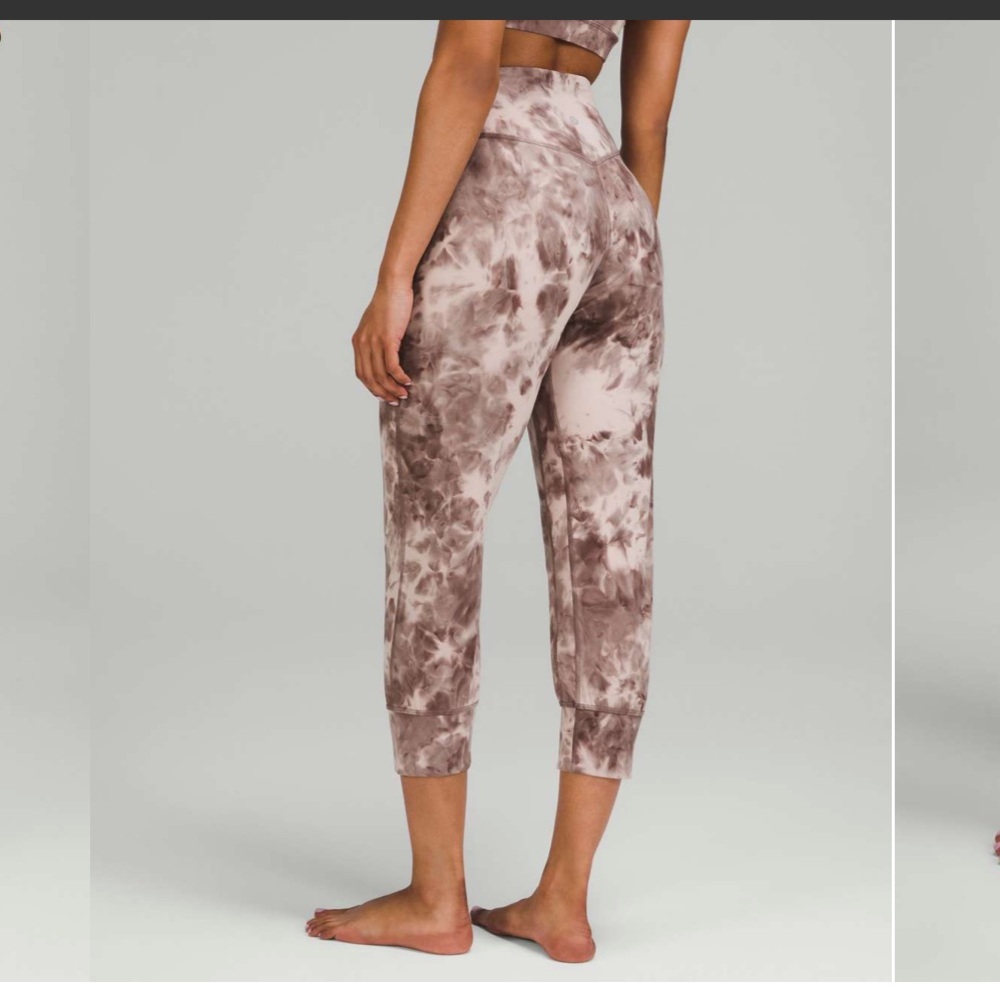 Lululemon Align High-Rise Cropped Jogger.